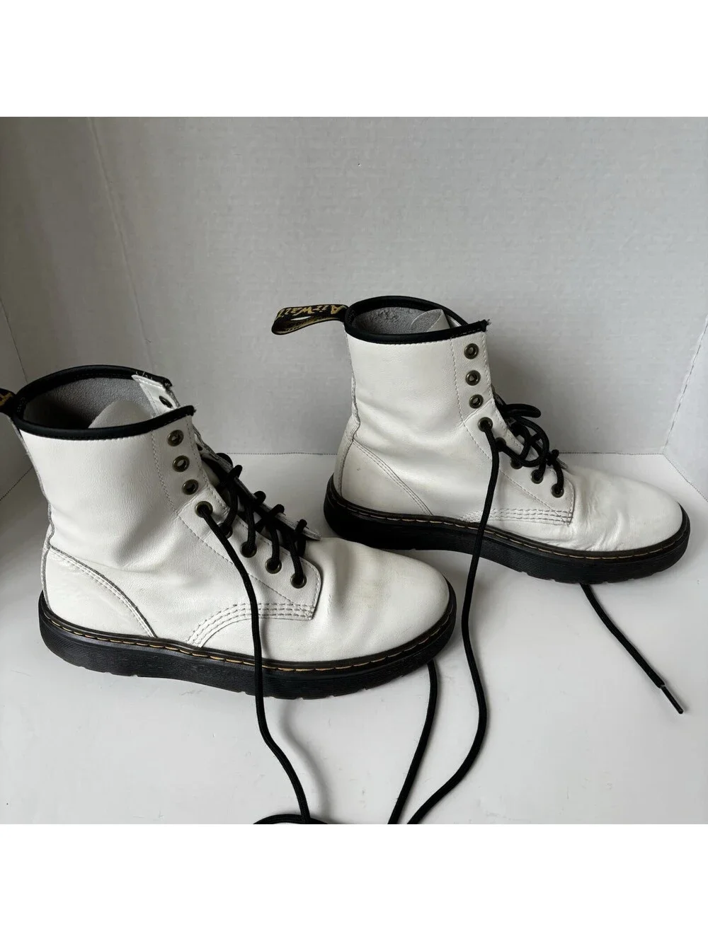 Dr Martens boots womens US 7 Luana white leather lace up doc docs combat moto